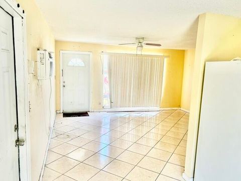 Tiny photo for 4940 SW 18th Street, Fort Lauderdale, FL 33317 (MLS # B26028252)