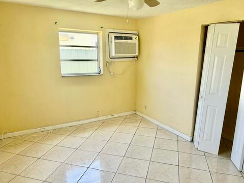 Tiny photo for 4940 SW 18th Street, Fort Lauderdale, FL 33317 (MLS # B26028252)