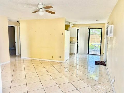 Tiny photo for 4940 SW 18th Street, Fort Lauderdale, FL 33317 (MLS # B26028252)