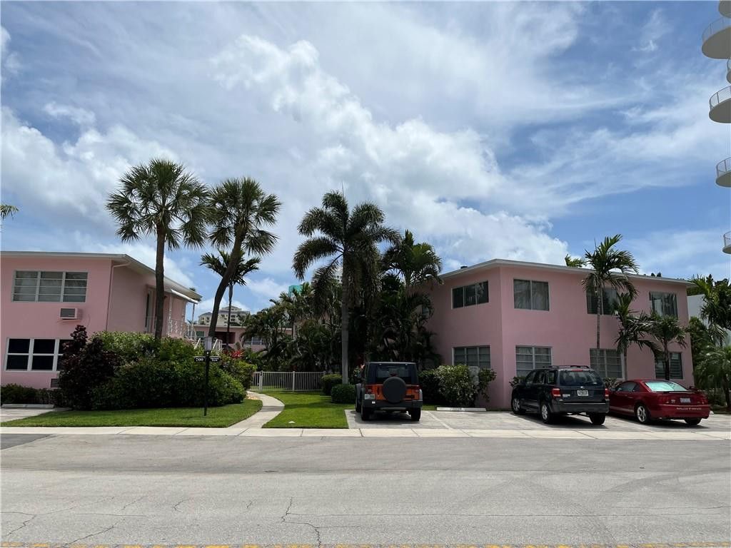 Photo of 700 Bayshore Drive #21, Fort Lauderdale, FL 33304 (MLS # B26044803)