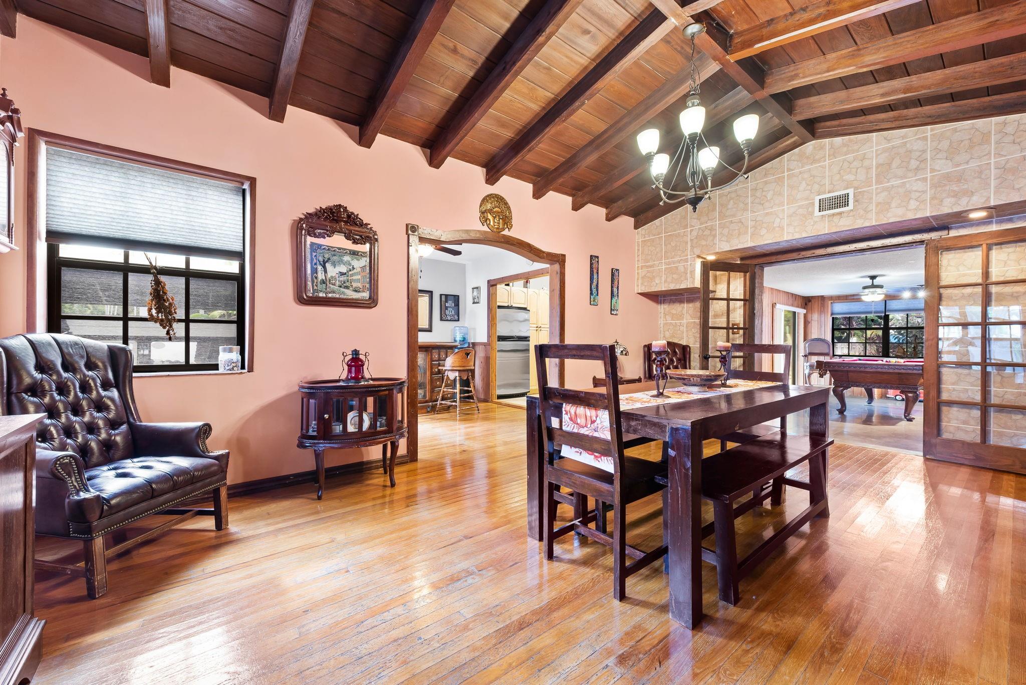 Hollywood 1-21 B - Residential