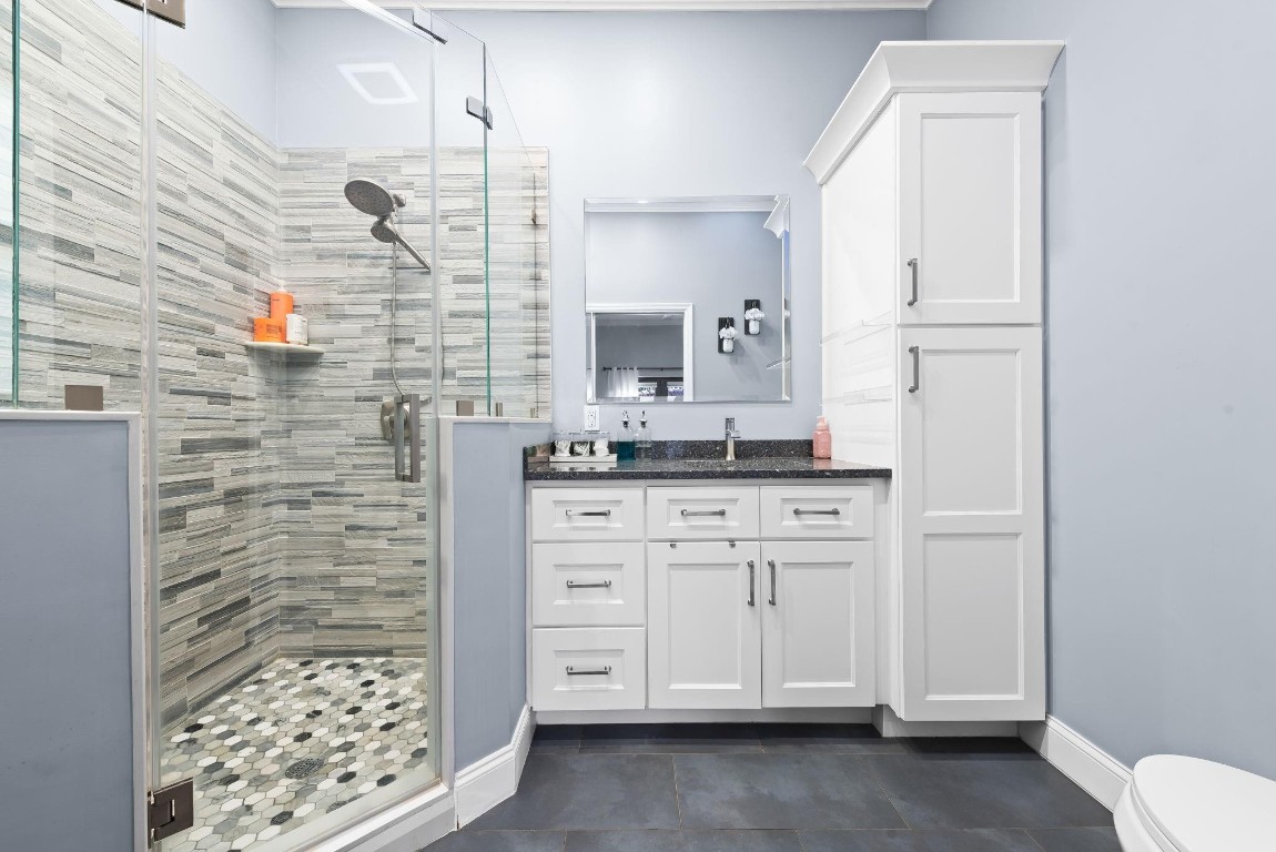 Hollywood 1-21 B - Residential