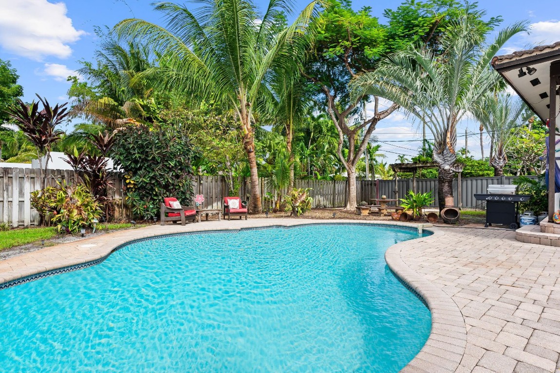 Hollywood 1-21 B - Residential