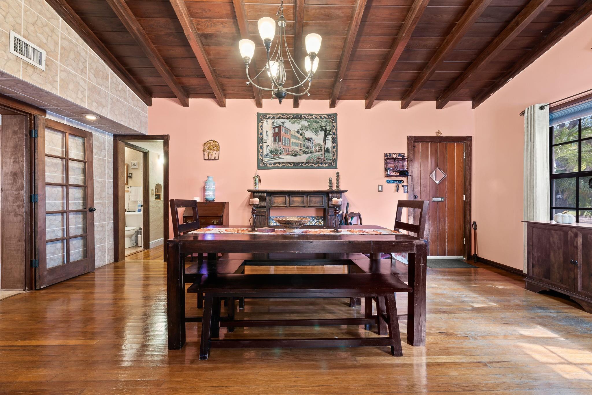 Hollywood 1-21 B - Residential