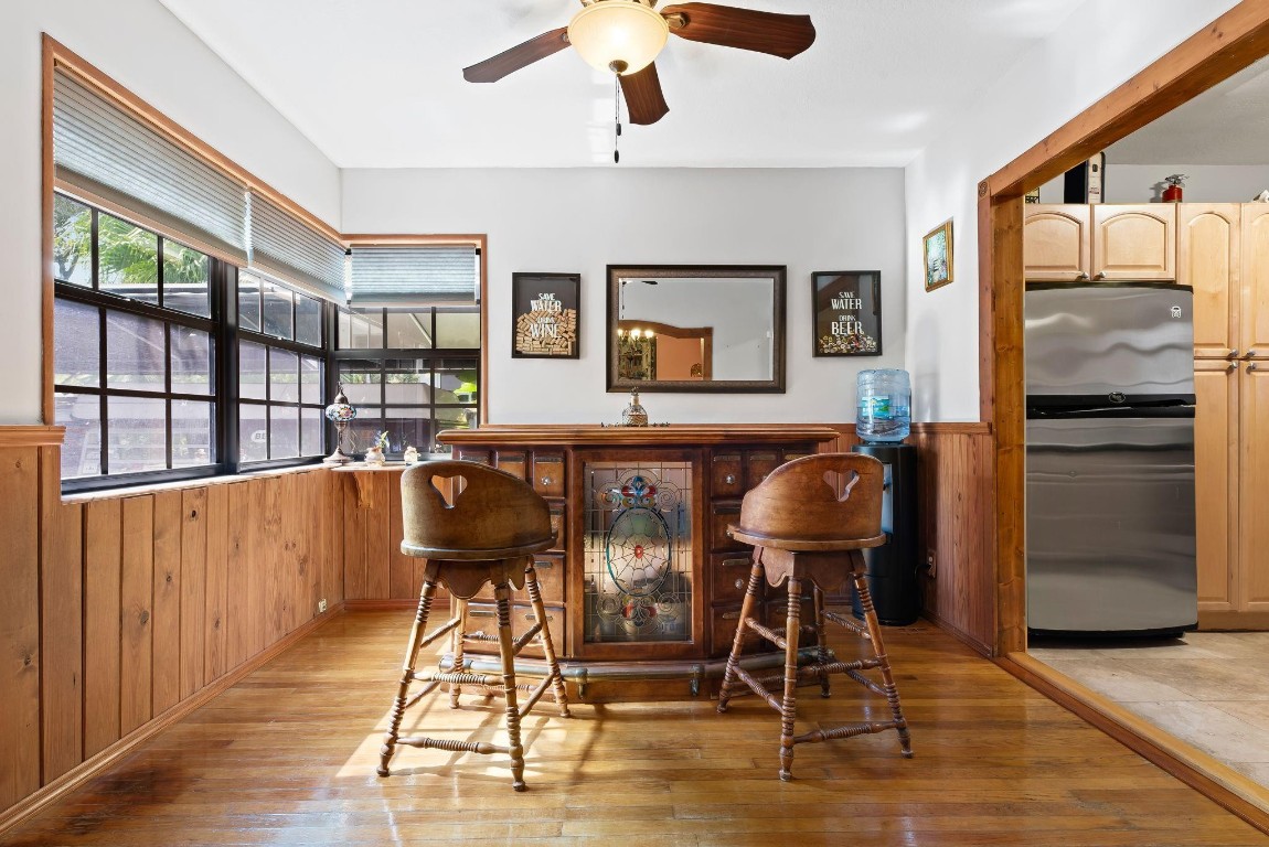 Hollywood 1-21 B - Residential