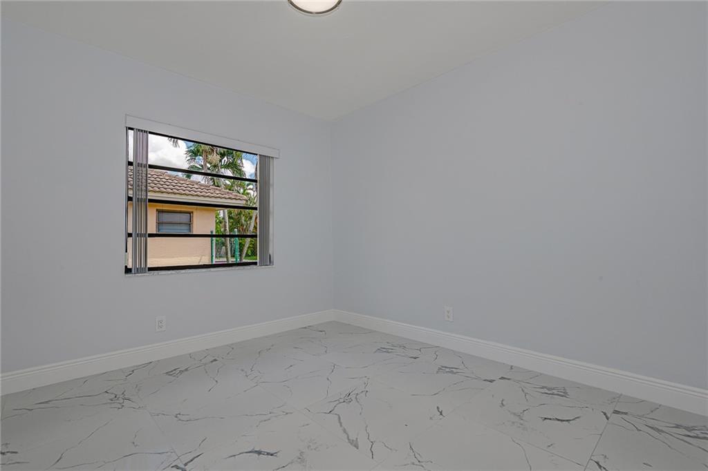 Springs Gateway 127-17 B - Residential