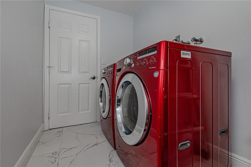 Springs Gateway 127-17 B - Residential