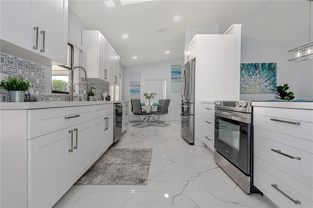 Springs Gateway 127-17 B - Residential