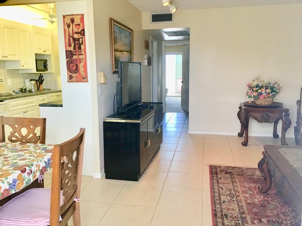Photo of 4004 Exeter A, Boca Raton, FL 33434 (MLS # B26029848)
