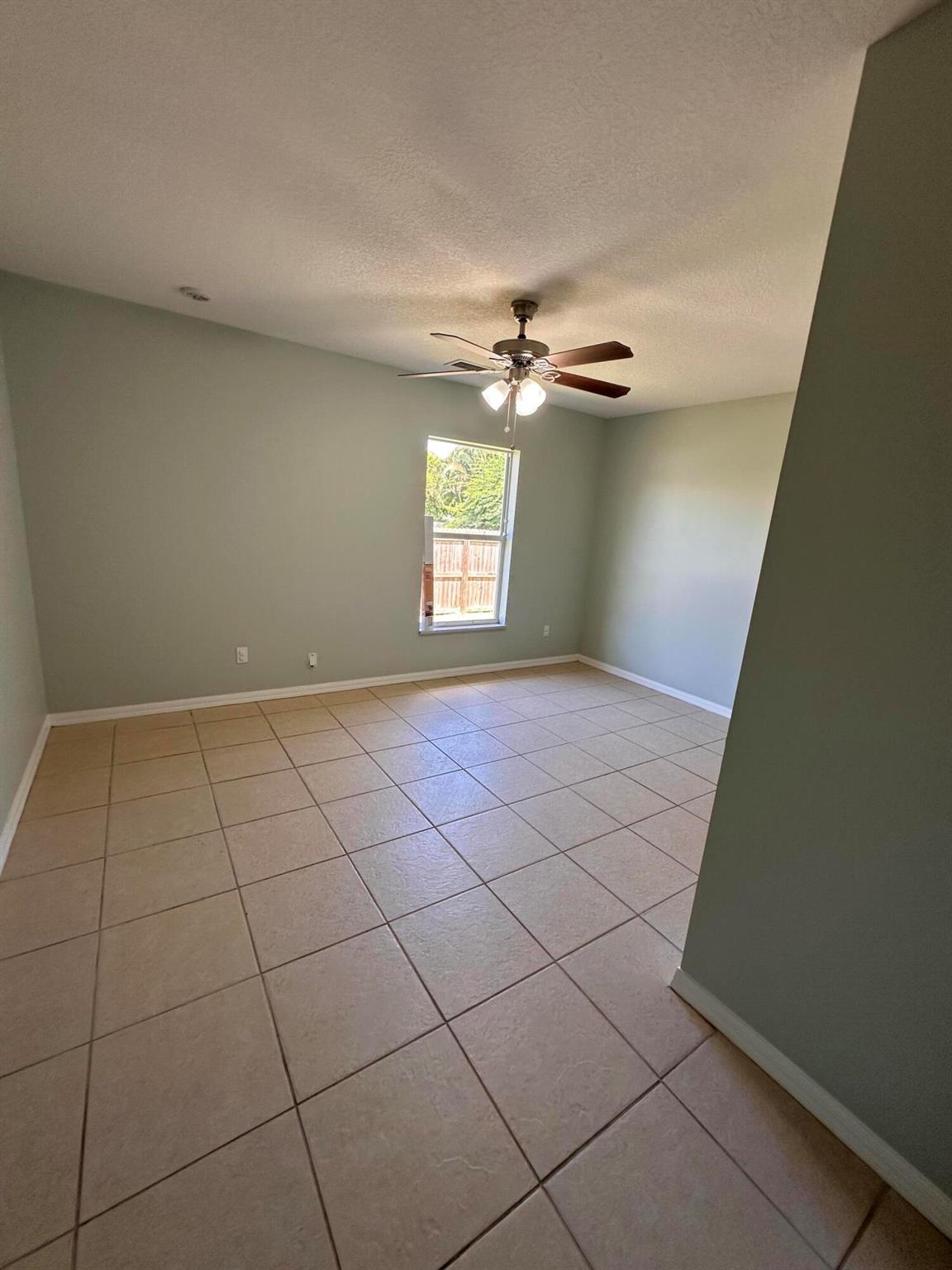 PORT ST LUCIE SECTION 18 - Residential Lease