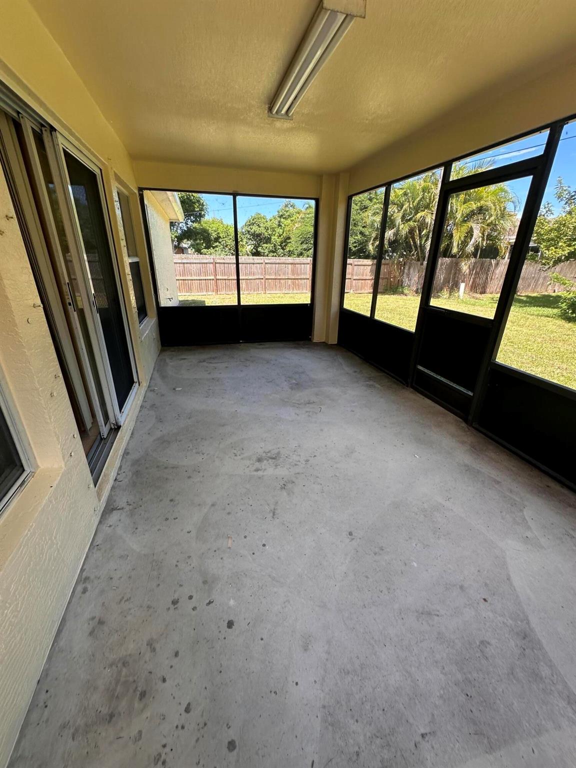 PORT ST LUCIE SECTION 18 - Residential Lease