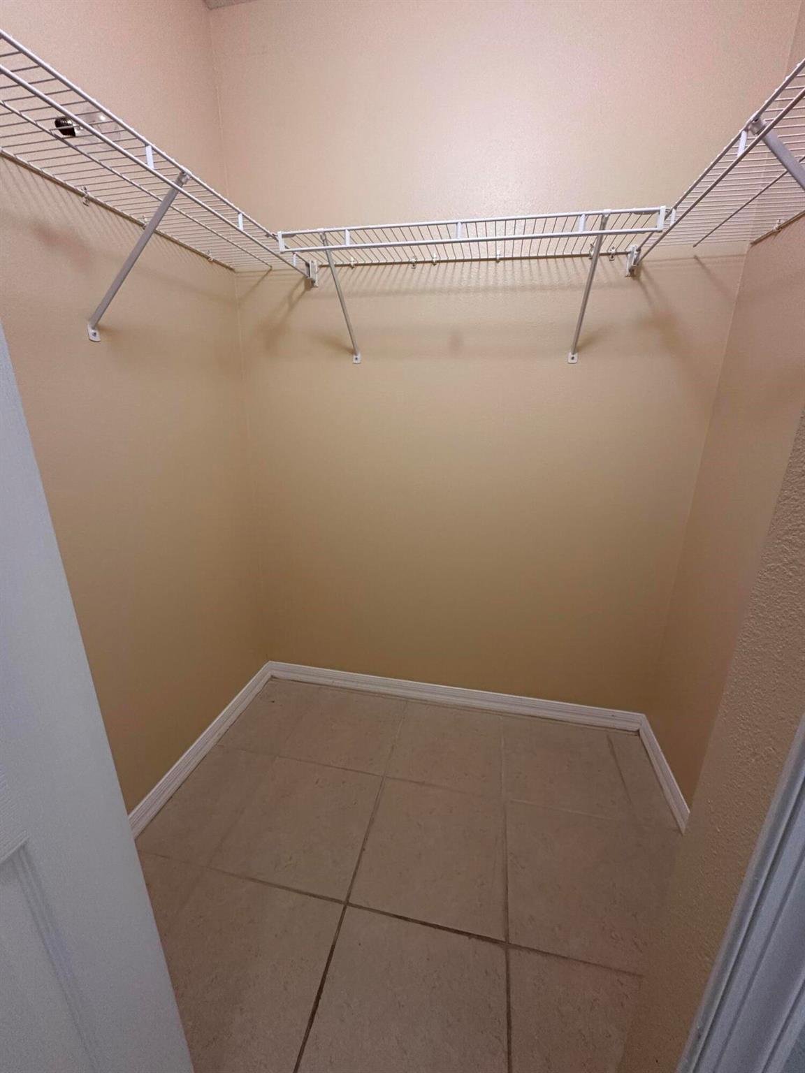 PORT ST LUCIE SECTION 18 - Residential Lease