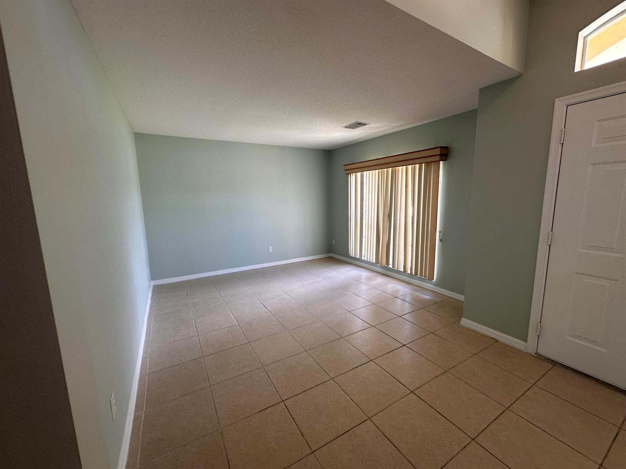 PORT ST LUCIE SECTION 18 - Residential Lease