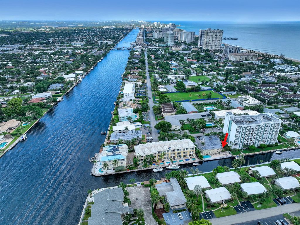 Photo of 3204 SE 10th Street, Pompano Beach, FL (MLS # R11124800)