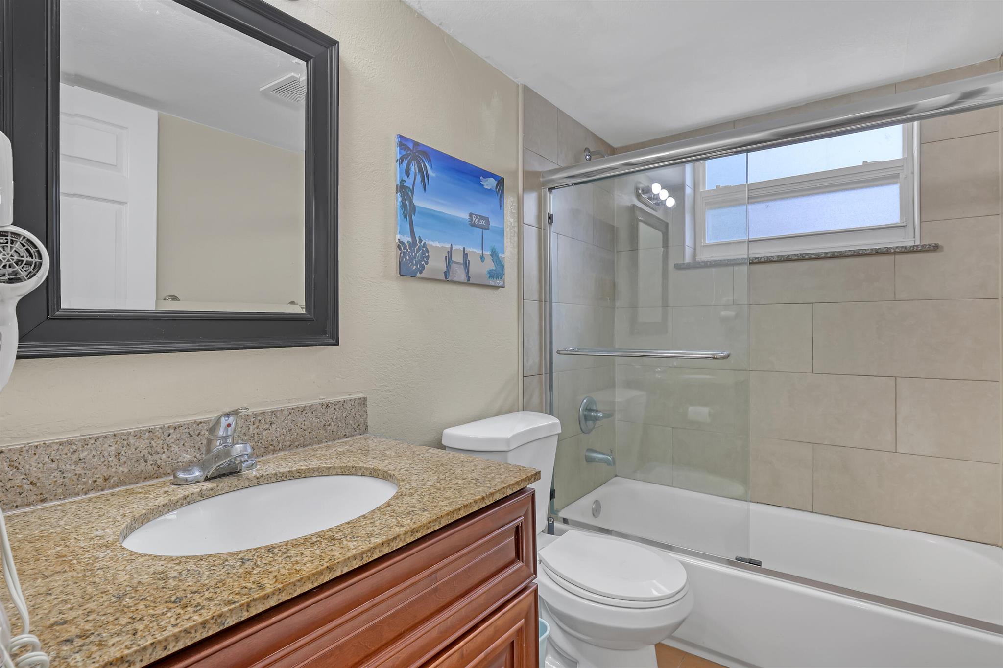 LAKESIDE - Commercial Sale