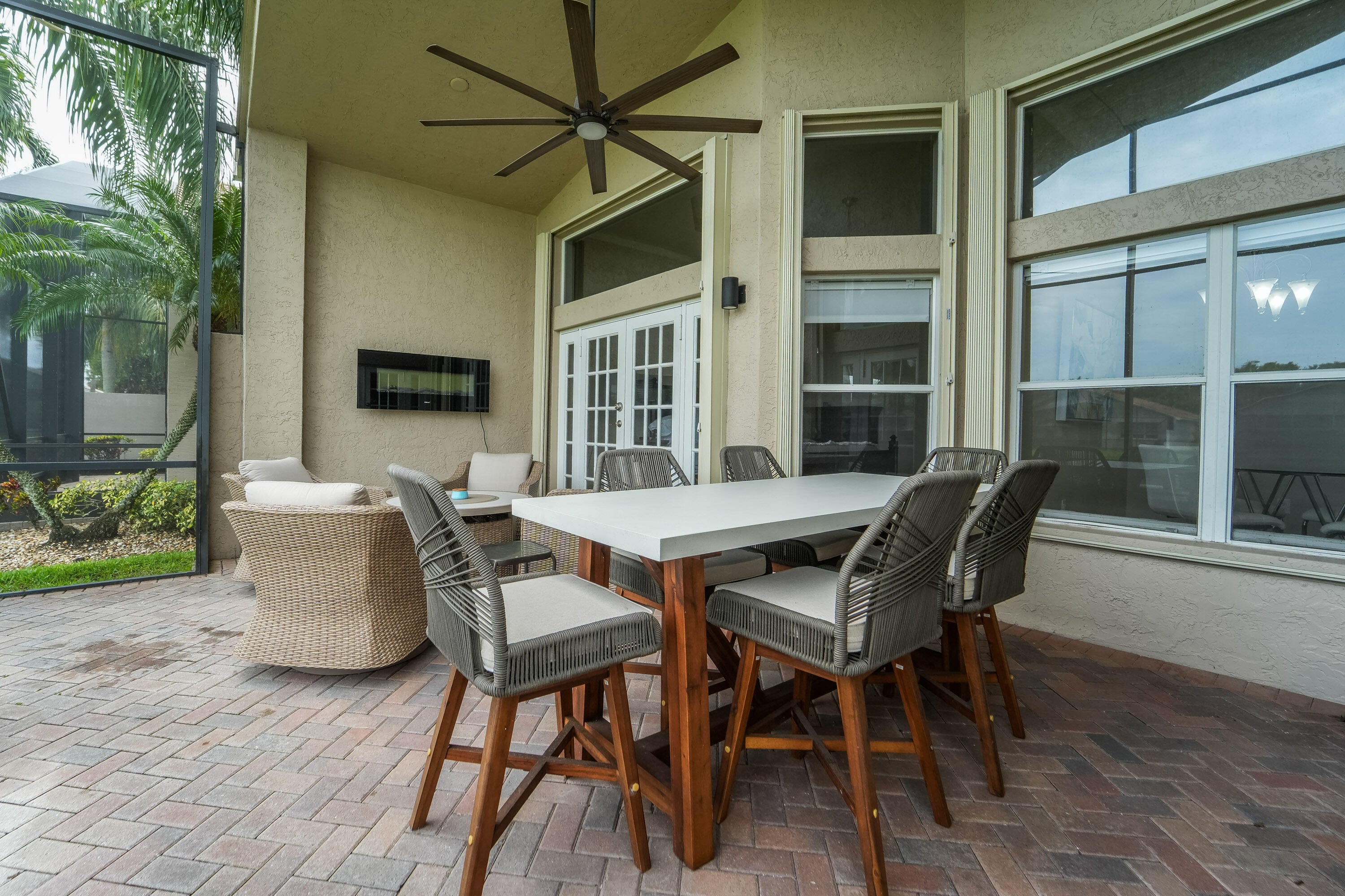 9841 Casa Mar Drive