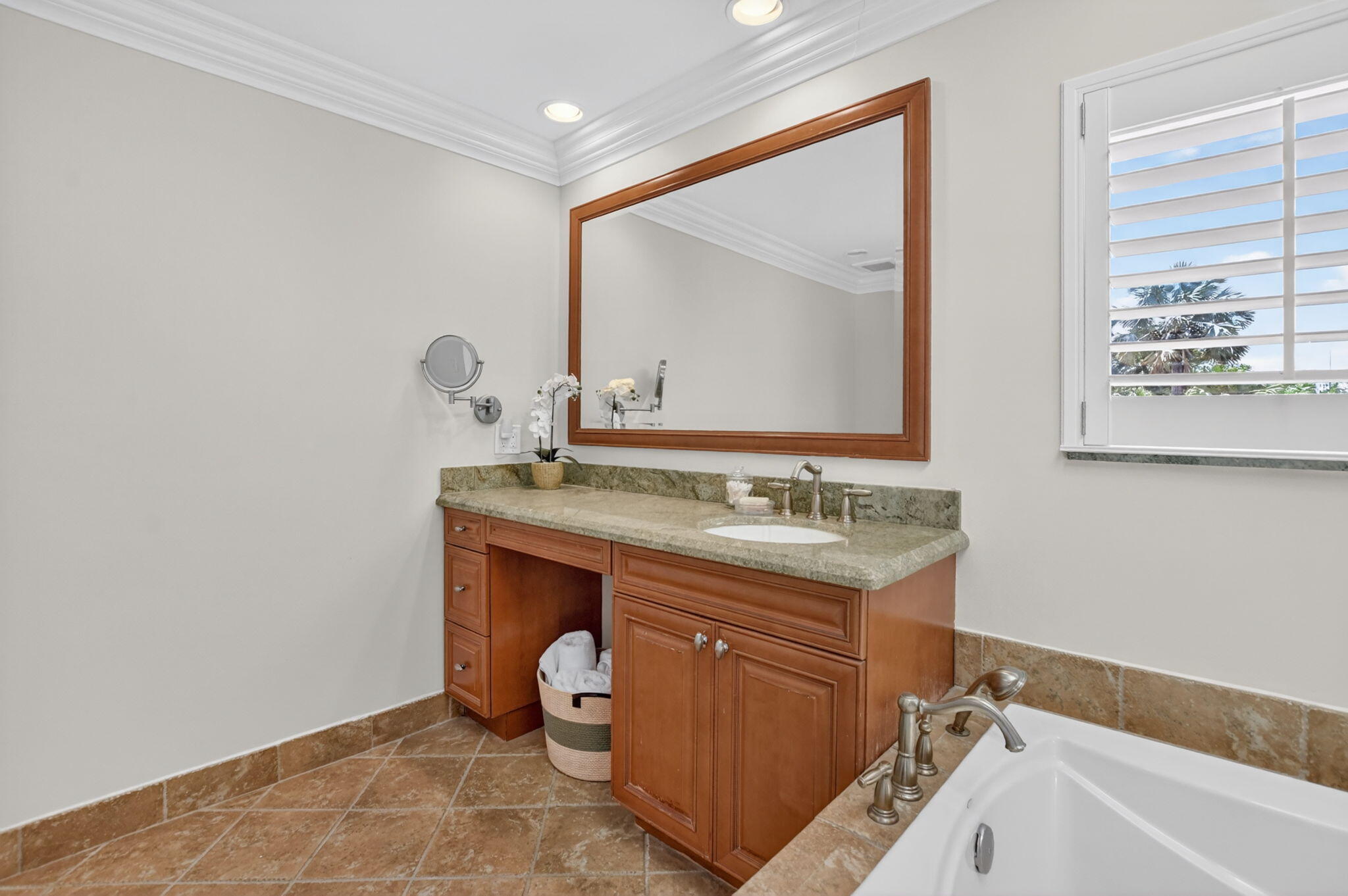 WOODCREST - Residential