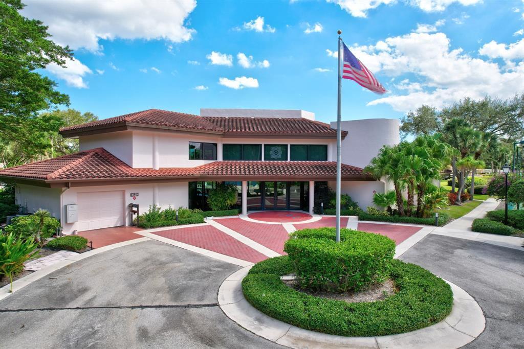 MONTEGO COVE CONDO - Residential