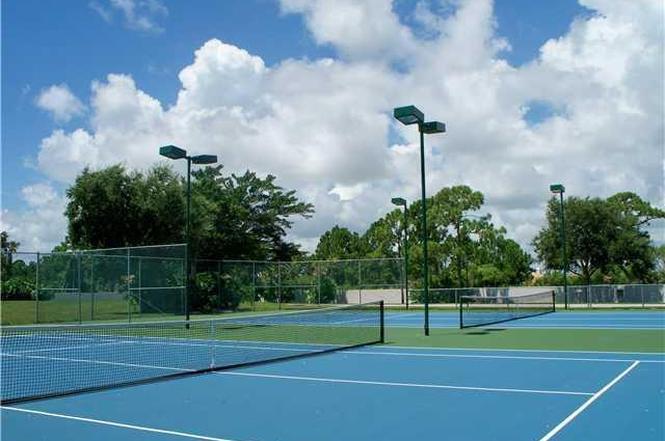 MONTEGO COVE CONDO - Residential