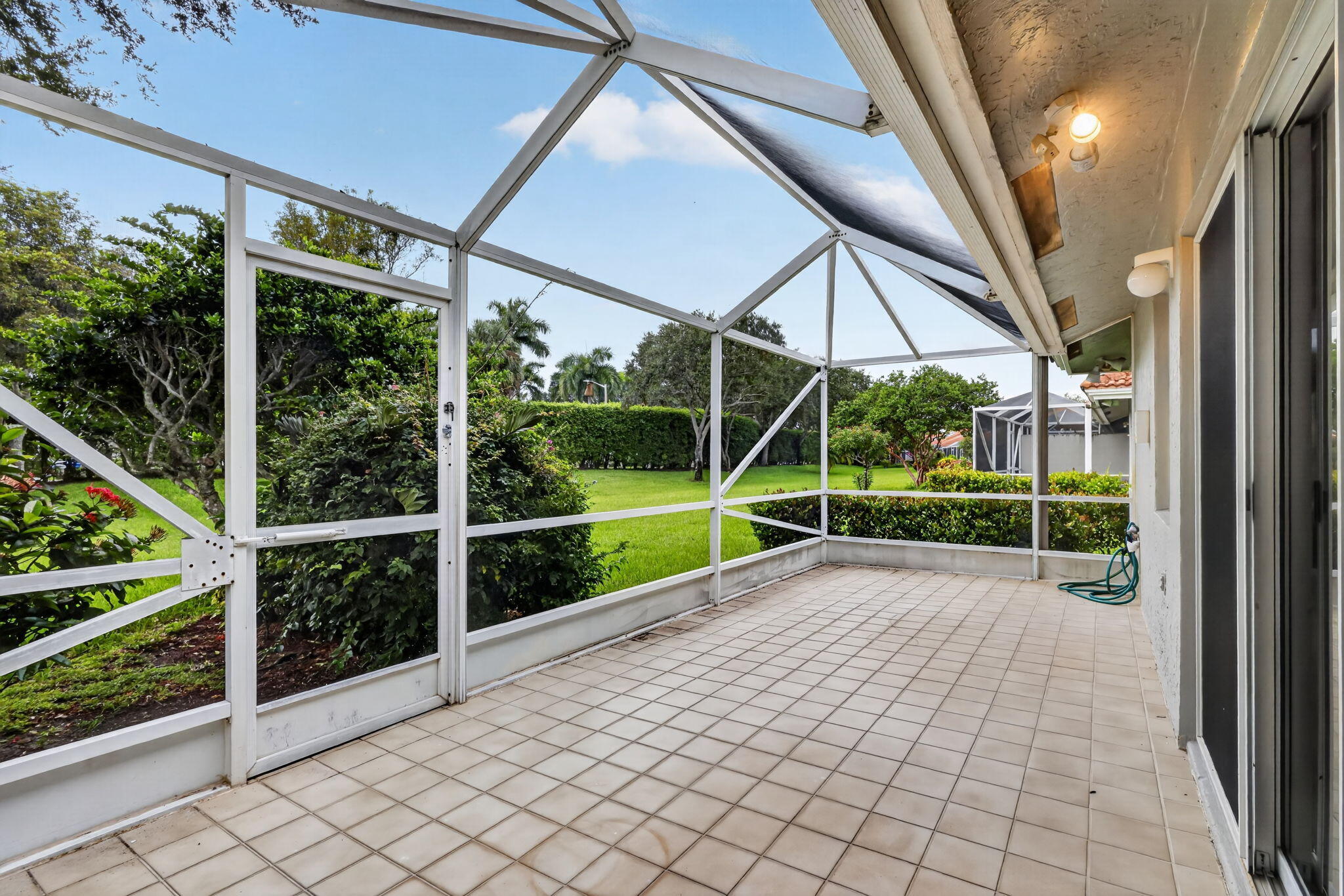 7136 Summer Tree Drive