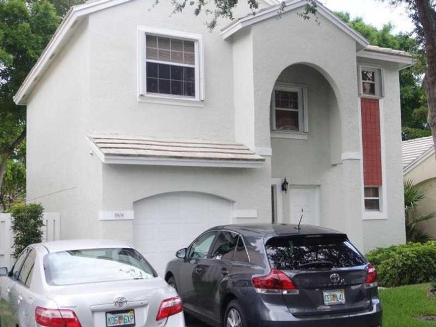 WELL KEPT 3-BEDROOM  TWO BATH HOME LOCATED IN IN SORT AFTER CENTRAL PARK COMMUNITY, FEATURING: UPGRADED BATHROOMS,CERAMIC TILES ON THE GROUND  FLOORS,LAMINATED FLOORING ON THE STAIR CASE AND 2ND FLOOR,FRESHLY PAINTED INTERIOR/EXTERIOR, ACCORDIAN HURRICANE SHUTTERS ON 2ND FLOOF.CENTRALL LOCATED TO SCHOOLS ,HOSPITALS,RESTAURANTS,MAJOR MALLS AND ROADWAYS. THIS IS NOT A SHORT SALE OR FORECLOSURE !! (PRICE REDUCE)(PRICE REDUCE)( OWNER NEED OFFERS) SHOW AND SELL !!!  ( NEW BUYERS CANNOT RENT AS PER THE ASSOC.)