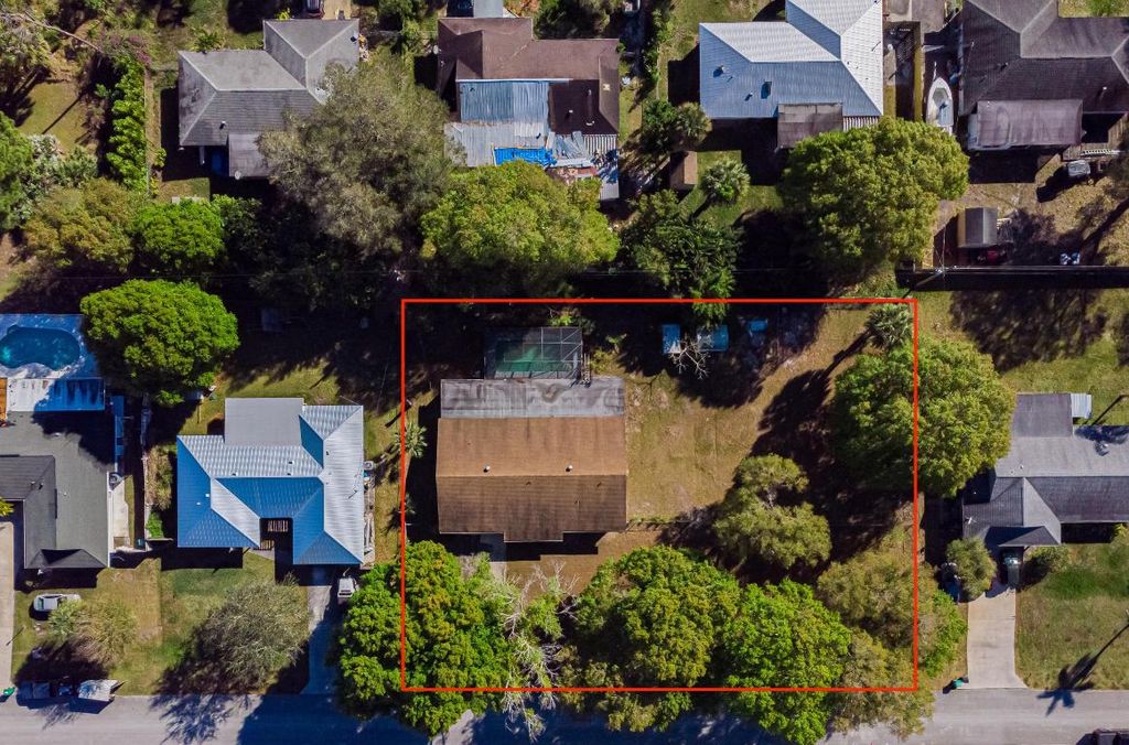 Photo of 5506 Killarney Avenue, Fort Pierce, FL 34951 (MLS # R10934347)