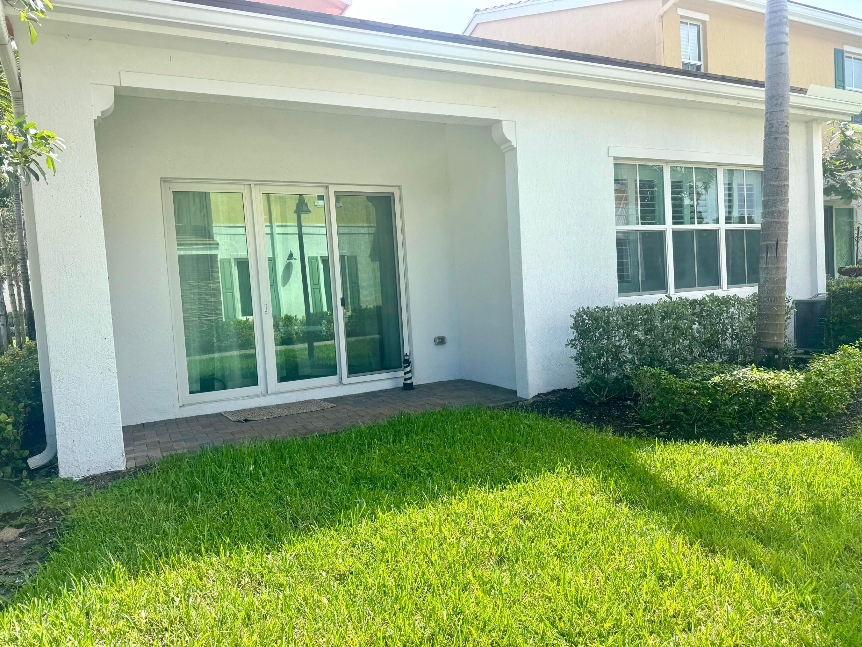 12929 Trevi Isle Drive