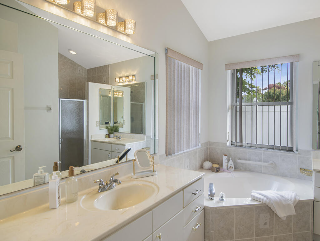 SARATOGA AT ROYAL PALM 1 - Residential