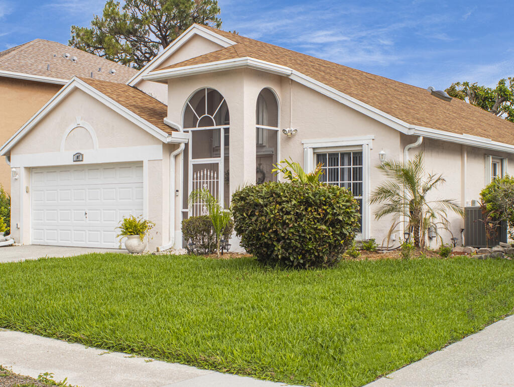 107 Saratoga Boulevard E