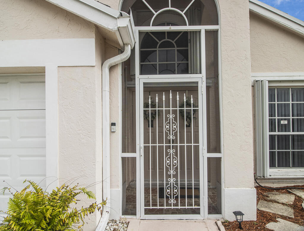 107 Saratoga Boulevard E