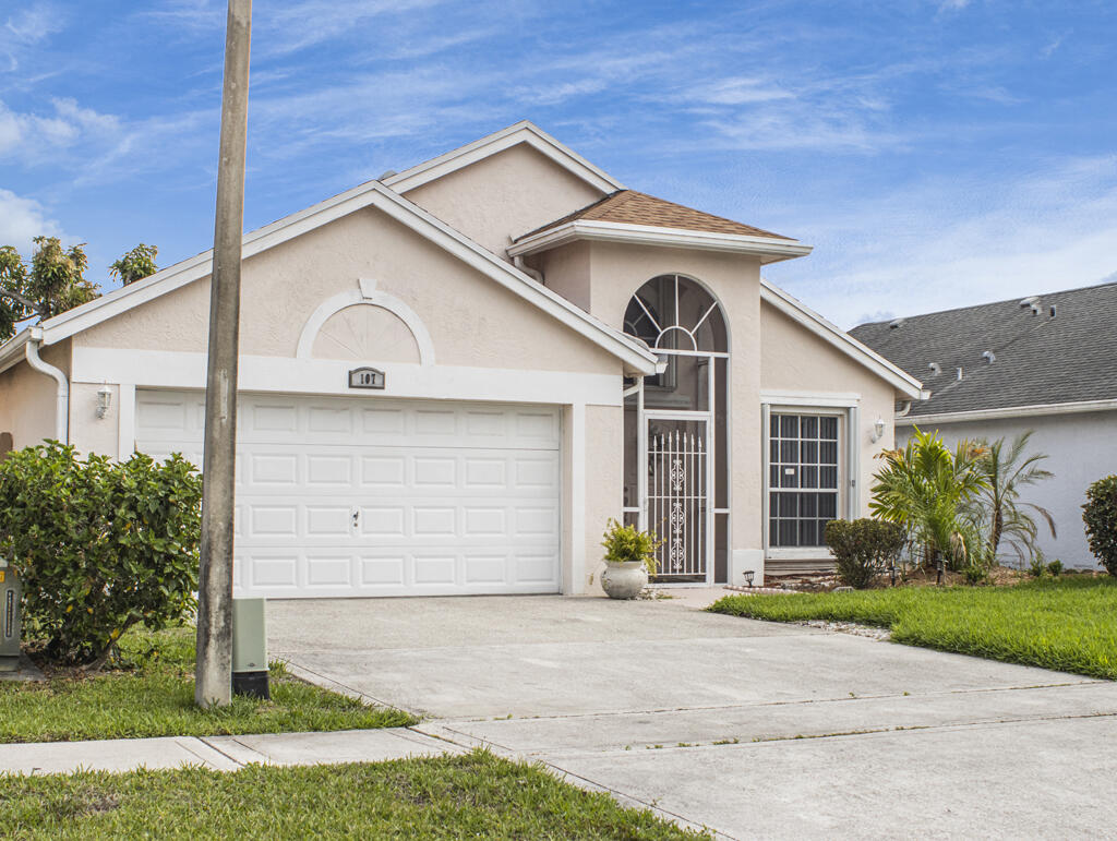 107 Saratoga Boulevard E