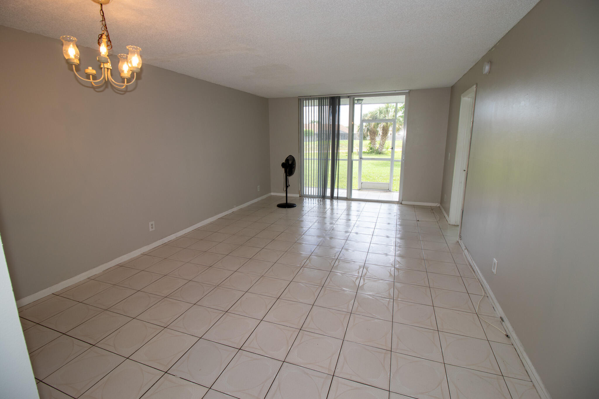 SUNRISE LAKES 126 CONDO - Residential