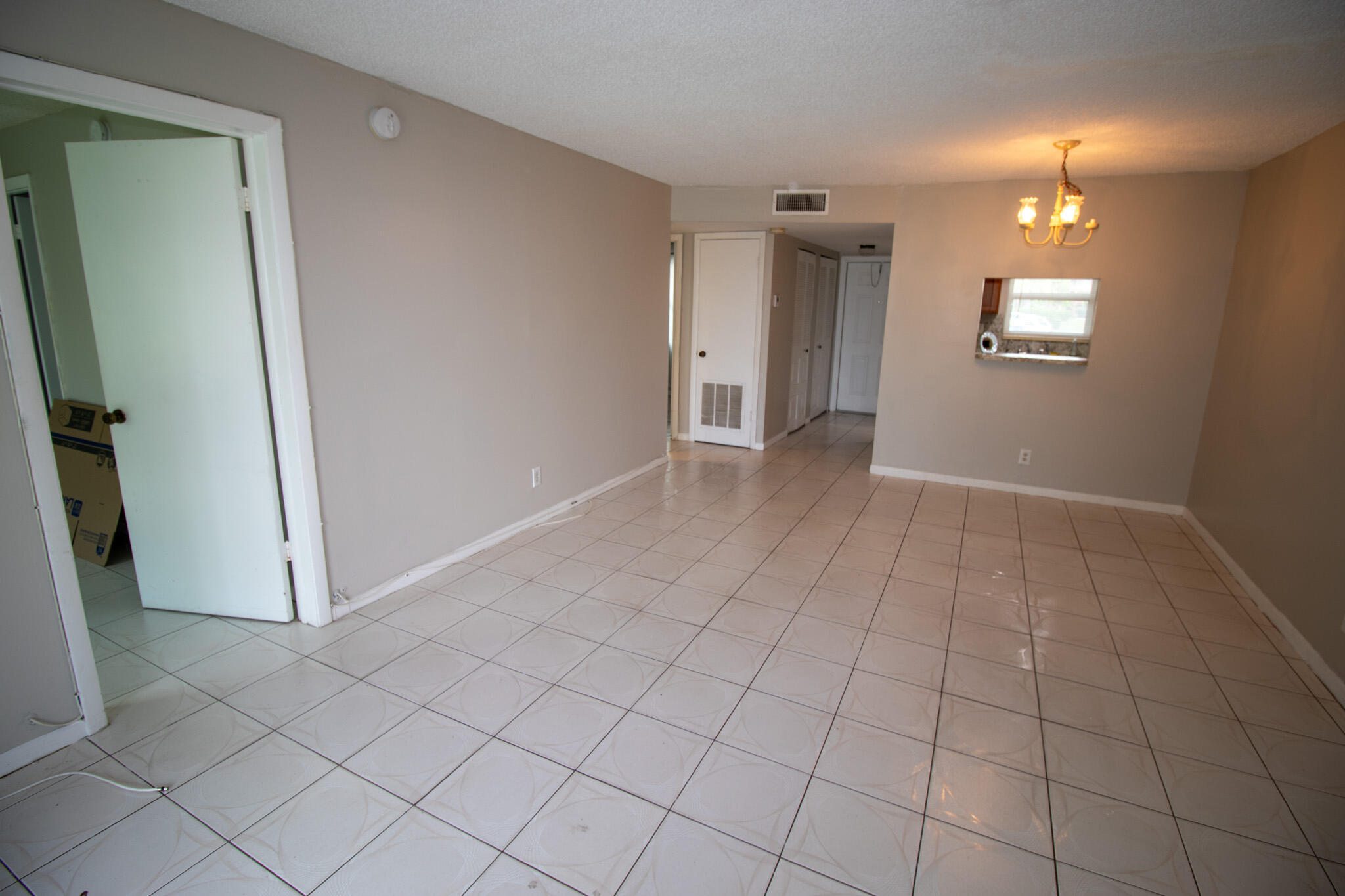 SUNRISE LAKES 126 CONDO - Residential