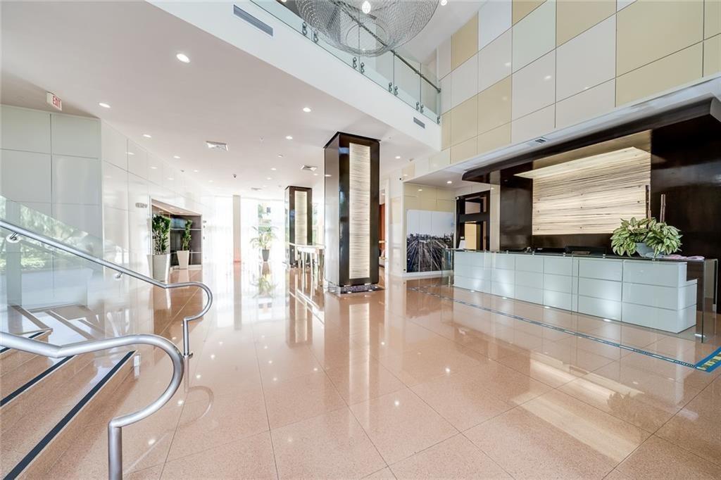 2775 NE 187th St PH11