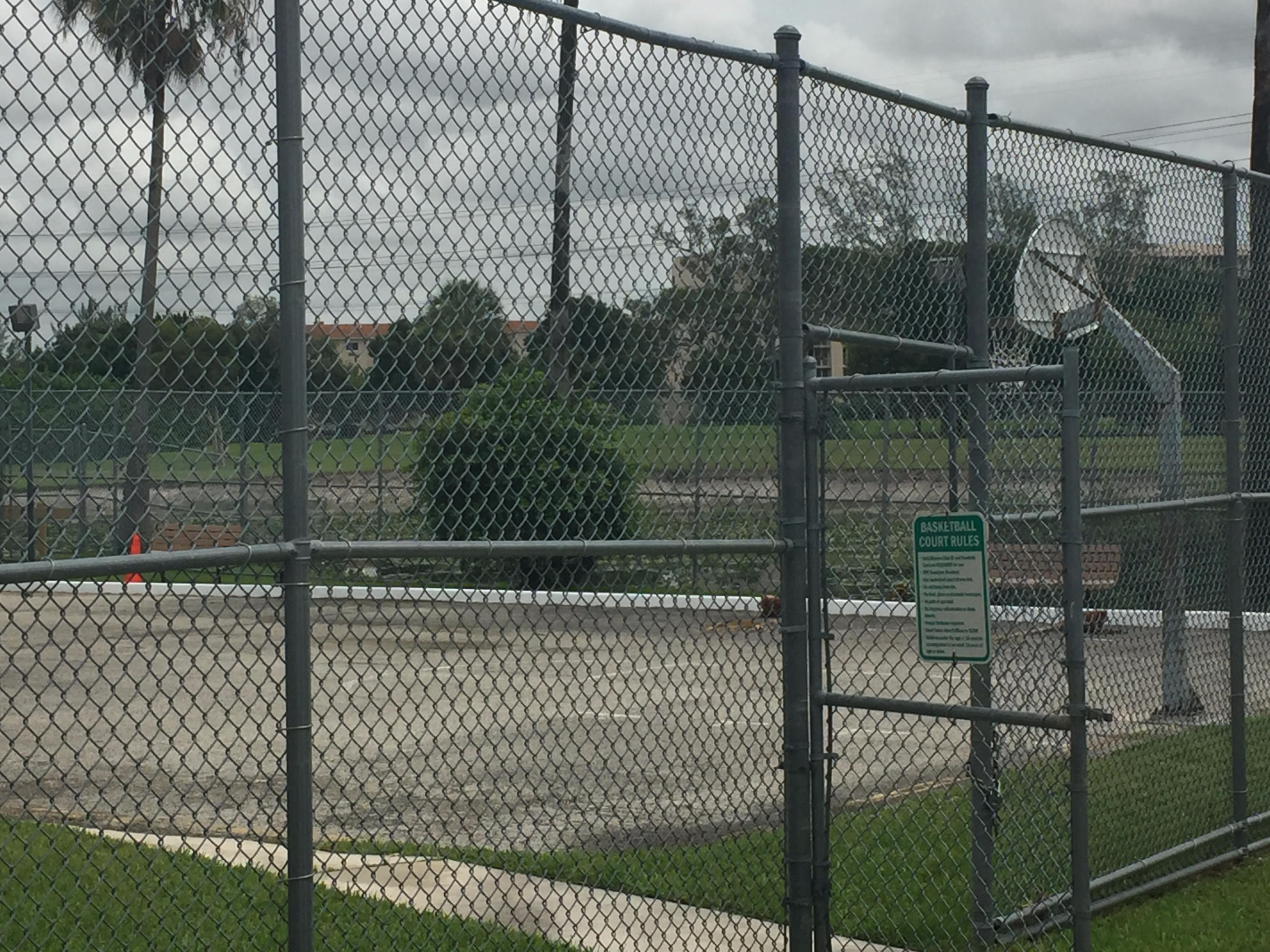 MANORS OF INVERRARY I-5 - Residential Lease