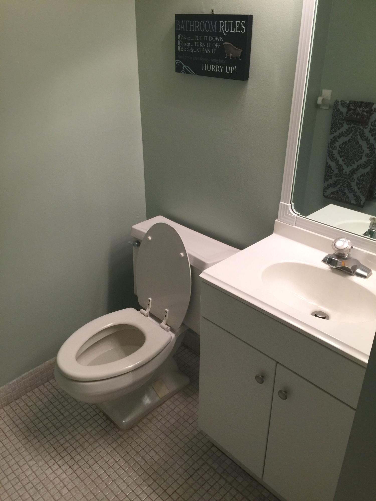 MANORS OF INVERRARY I-5 - Residential Lease