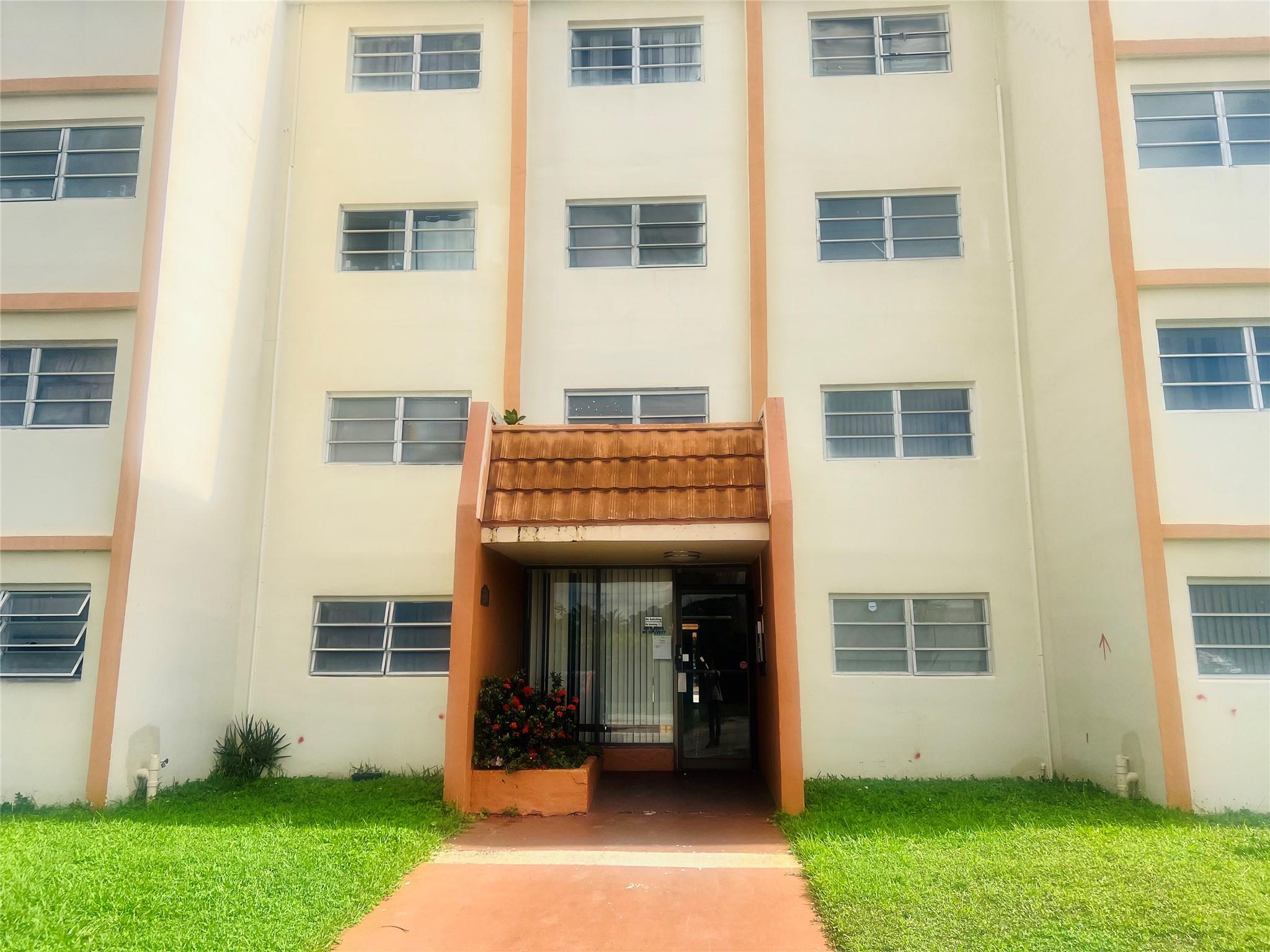 Condo featuring 1 bedroom 1 bathroom in Cypress Tree community. Enclosed patio. All ages welcome. Amenities include pool and clubhouse. Located near school, shopping, restaurants, medical buildings and more.