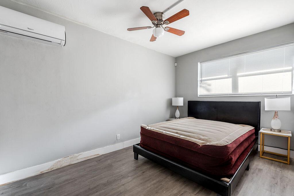 North Hollywood Square - Residential Lease