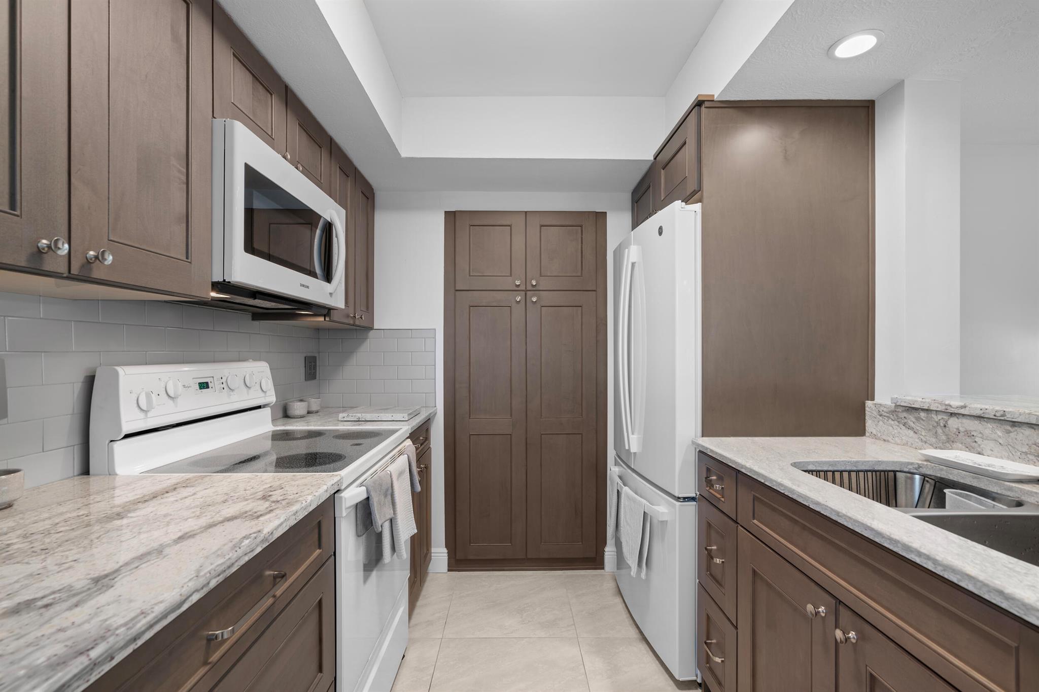 VILLAGE OF STUART CONDO - Residential