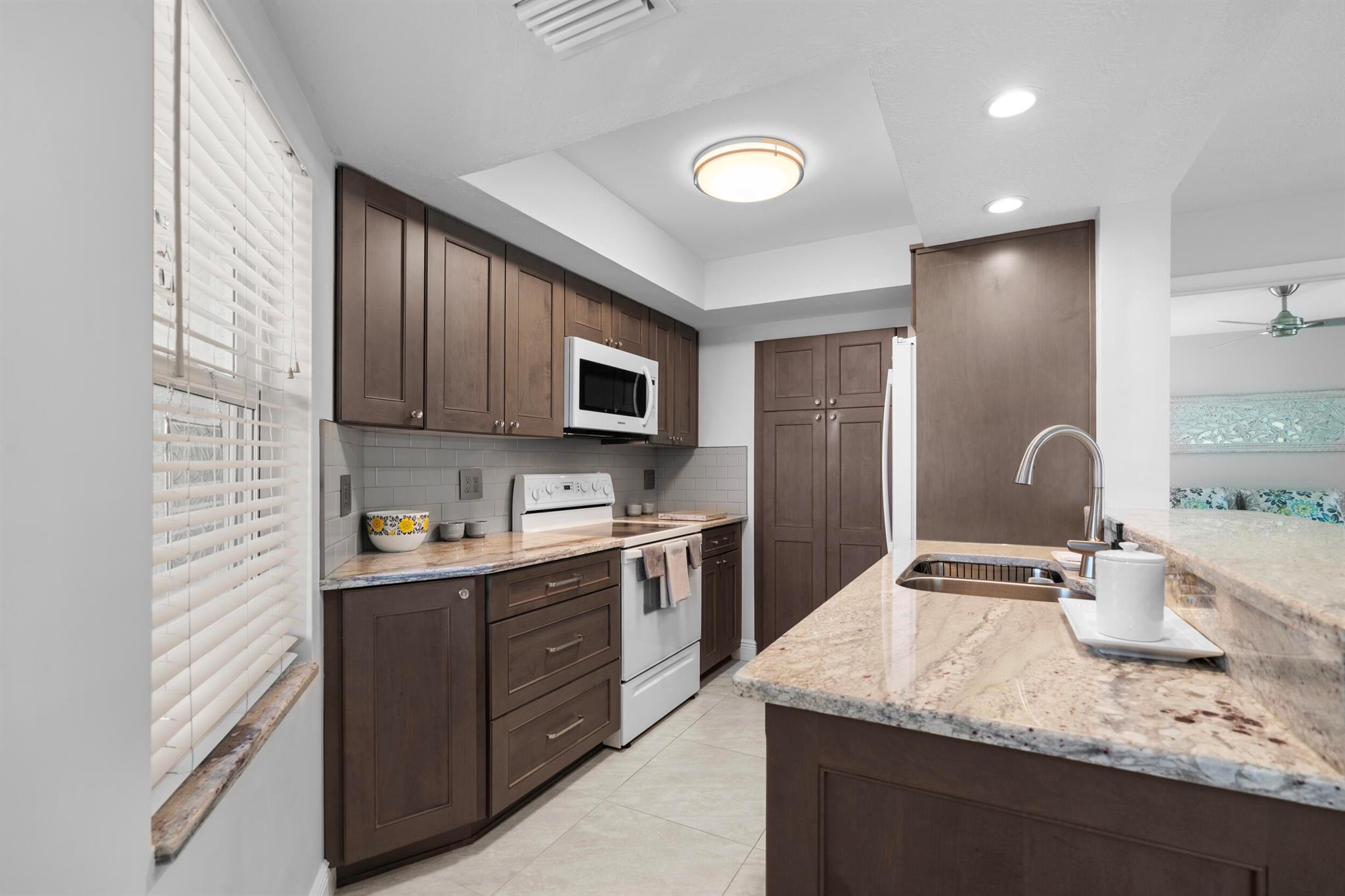 VILLAGE OF STUART CONDO - Residential