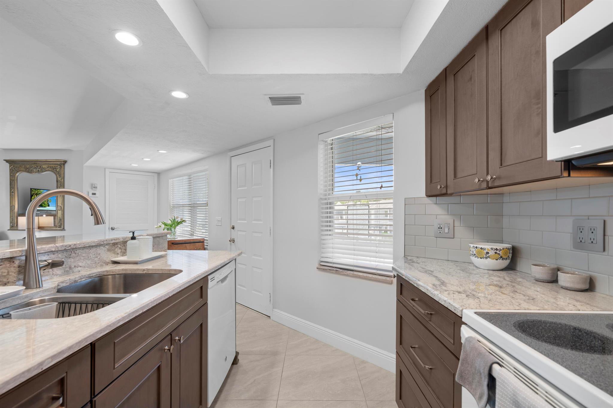 VILLAGE OF STUART CONDO - Residential