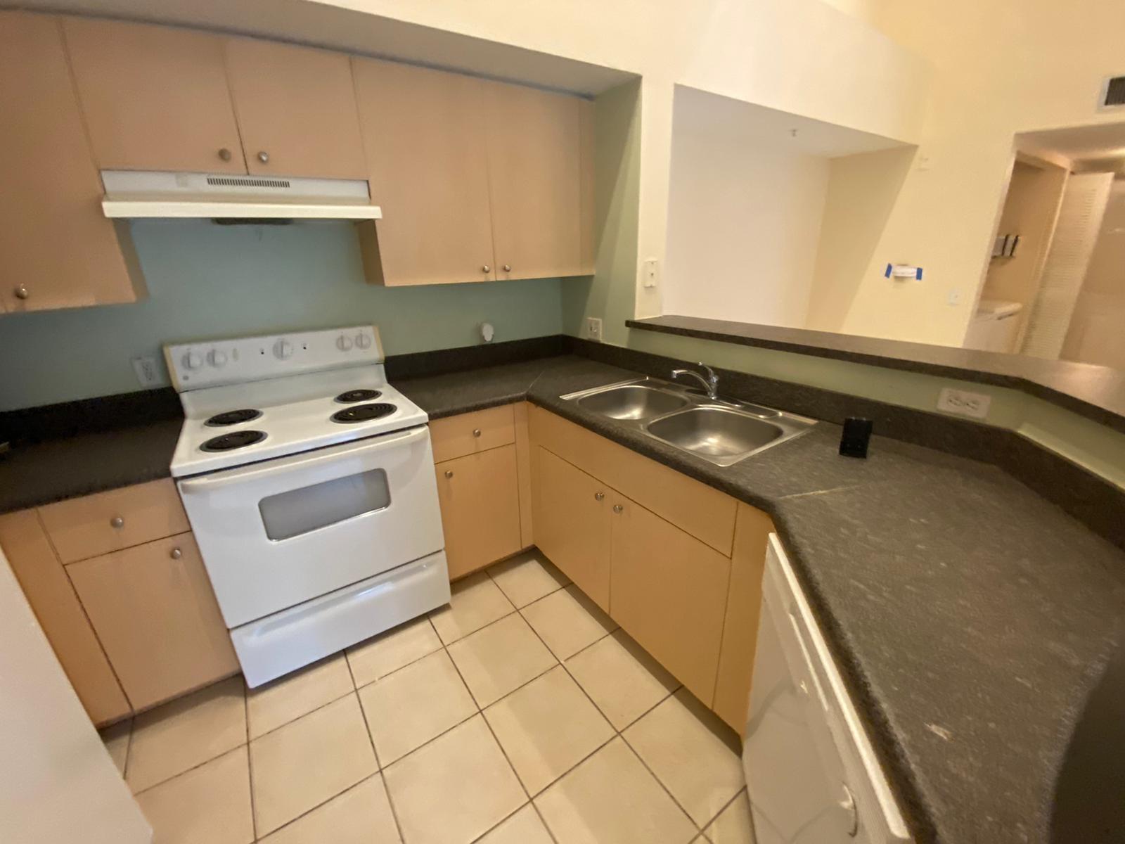 Emerald Isle/Laguna Lakes - Residential Lease