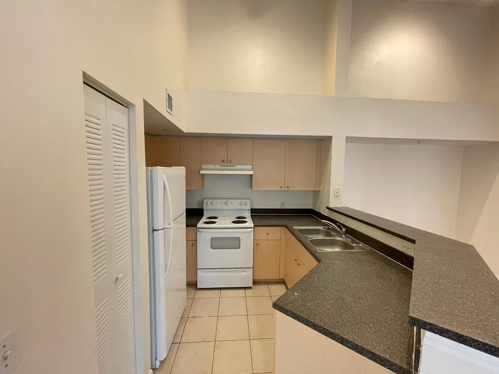 Emerald Isle/Laguna Lakes - Residential Lease