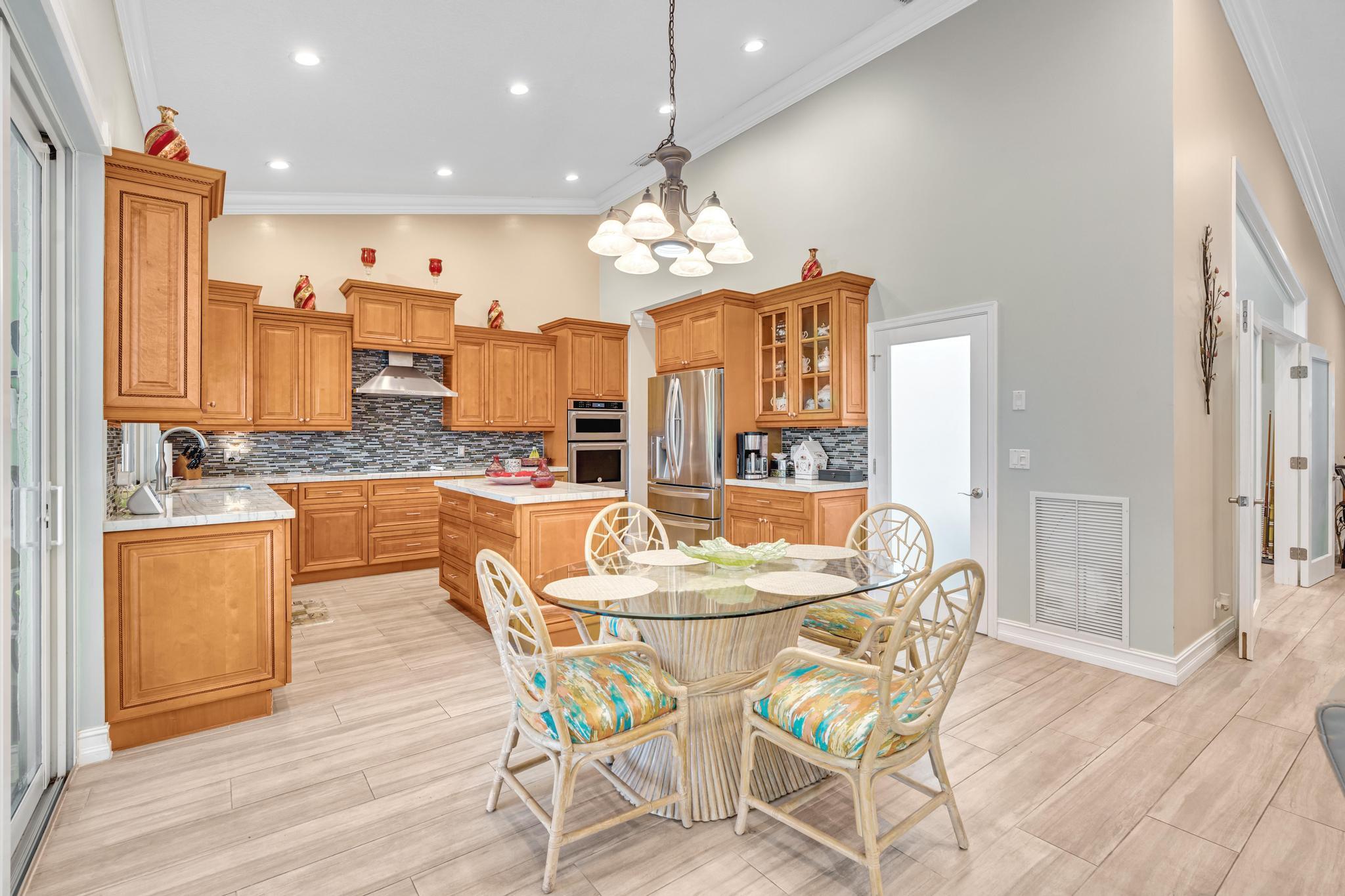 JACARANDA LAKES SECTION ELEVEN - Residential