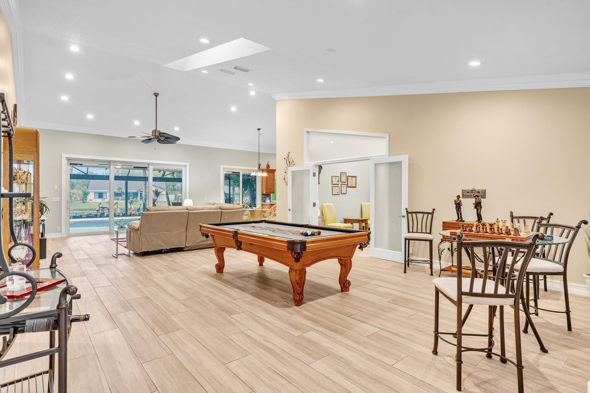 JACARANDA LAKES SECTION ELEVEN - Residential