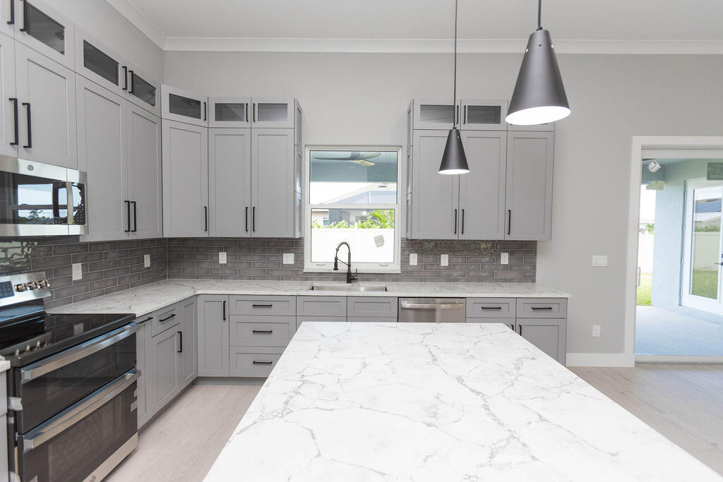 PORT ST LUCIE SECTION 33 - Residential