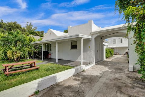 127 NW 47th Terrace Miami FL 33127