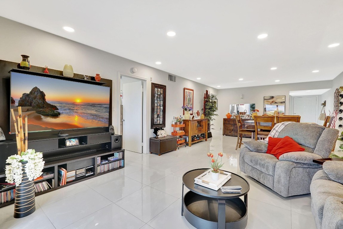 Cambridge IV - Residential