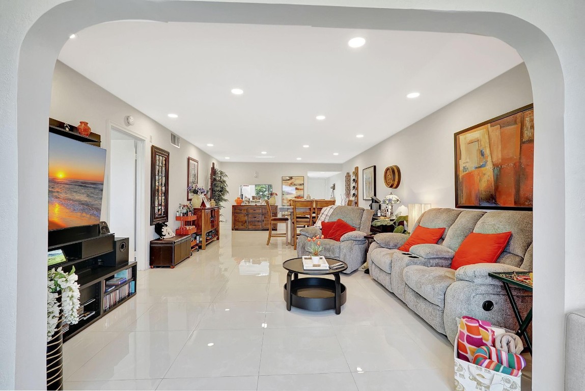 Cambridge IV - Residential