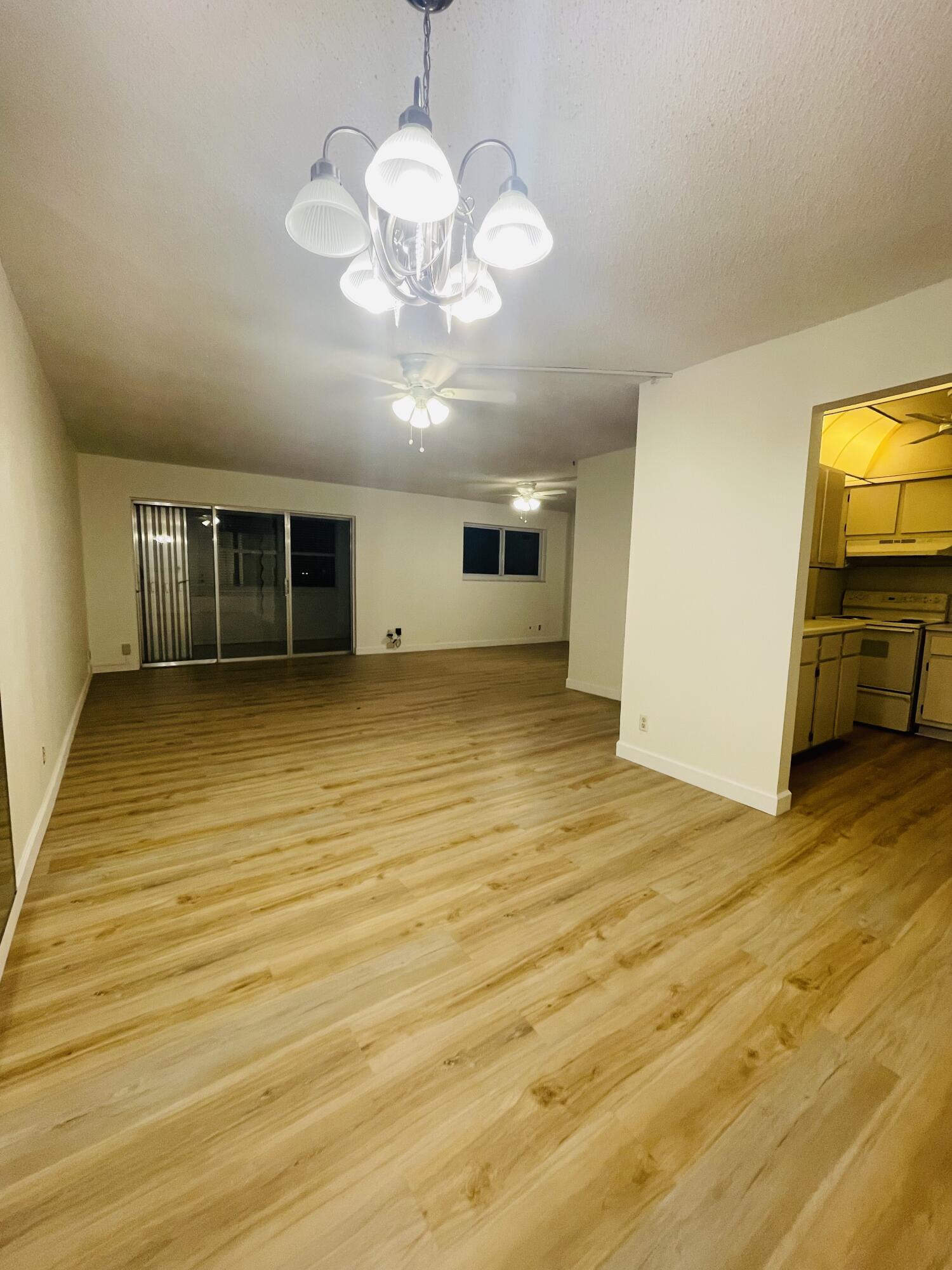 LAKESIDE VILLAGE CONDO 10 - Residential